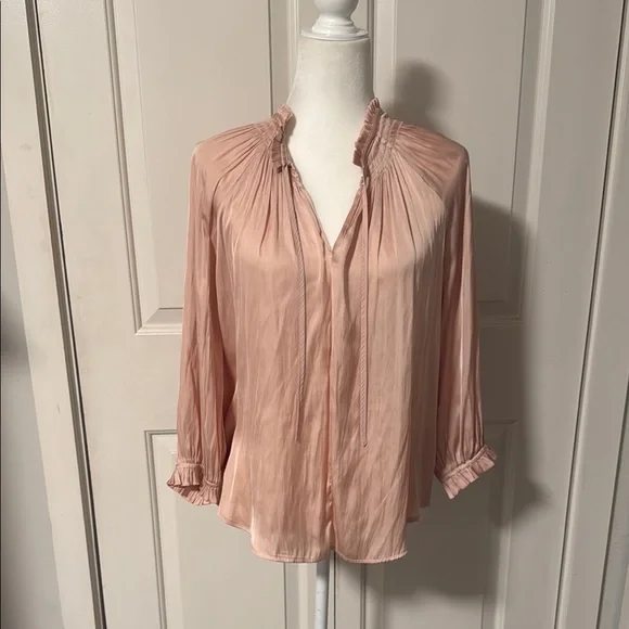 Elegant Pink Women's Top - Picture 1 of 3